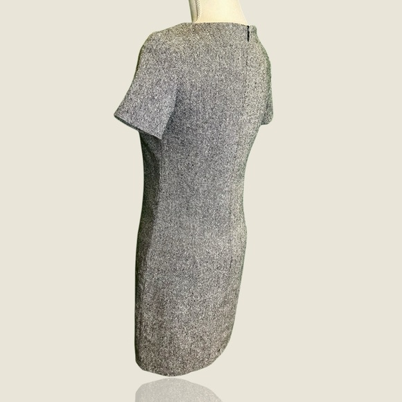 BCBGMaxAzria Black & White Tweed Scoopneck Short Sleeve
Mini Shift Dress Size M - Picture 6 of 13